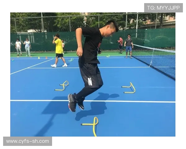 成都网球队灵活应对挑战的策略与发展探讨